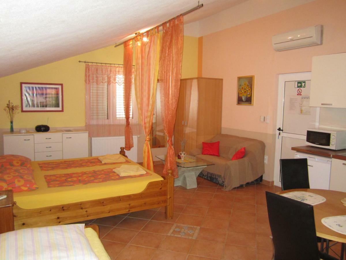 Apartments Villa Bella Vista Hvar Hvar Town Exterior foto
